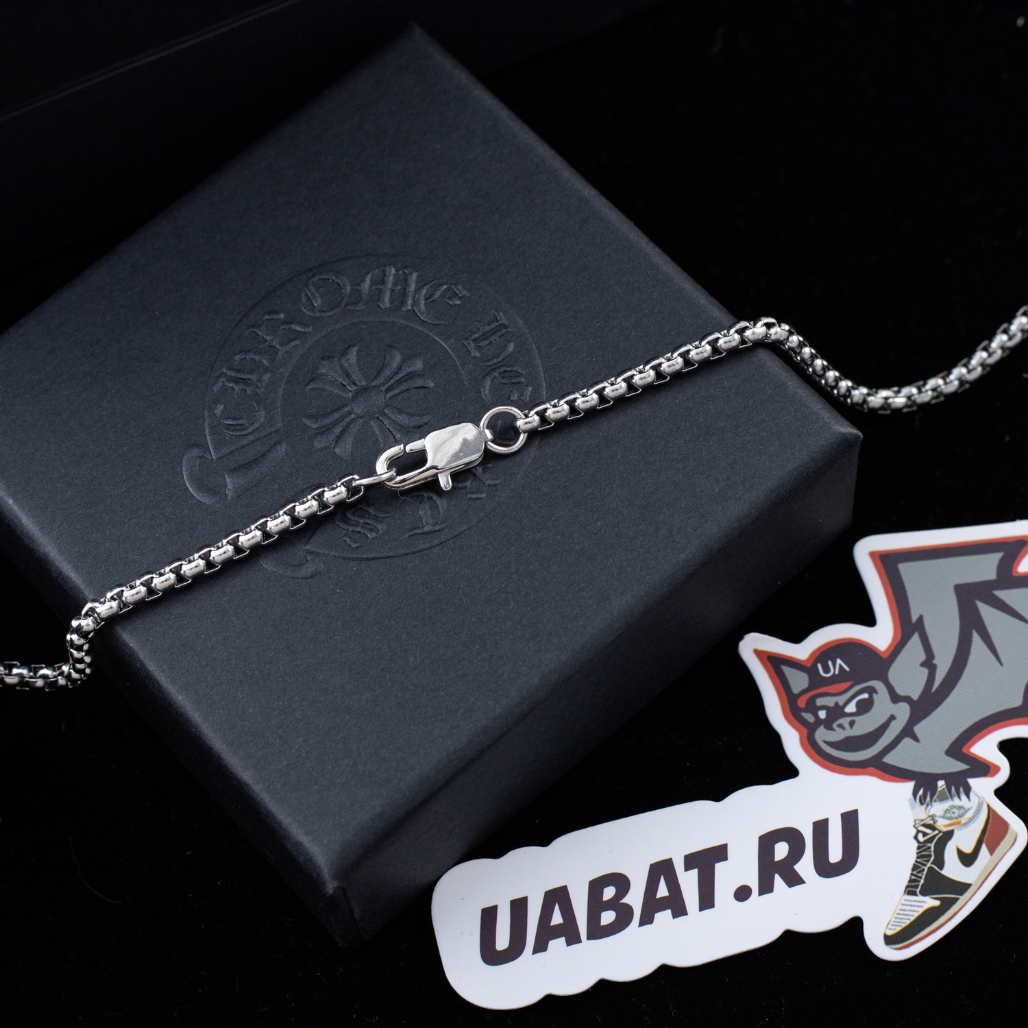 Ch**me He**ts necklaces