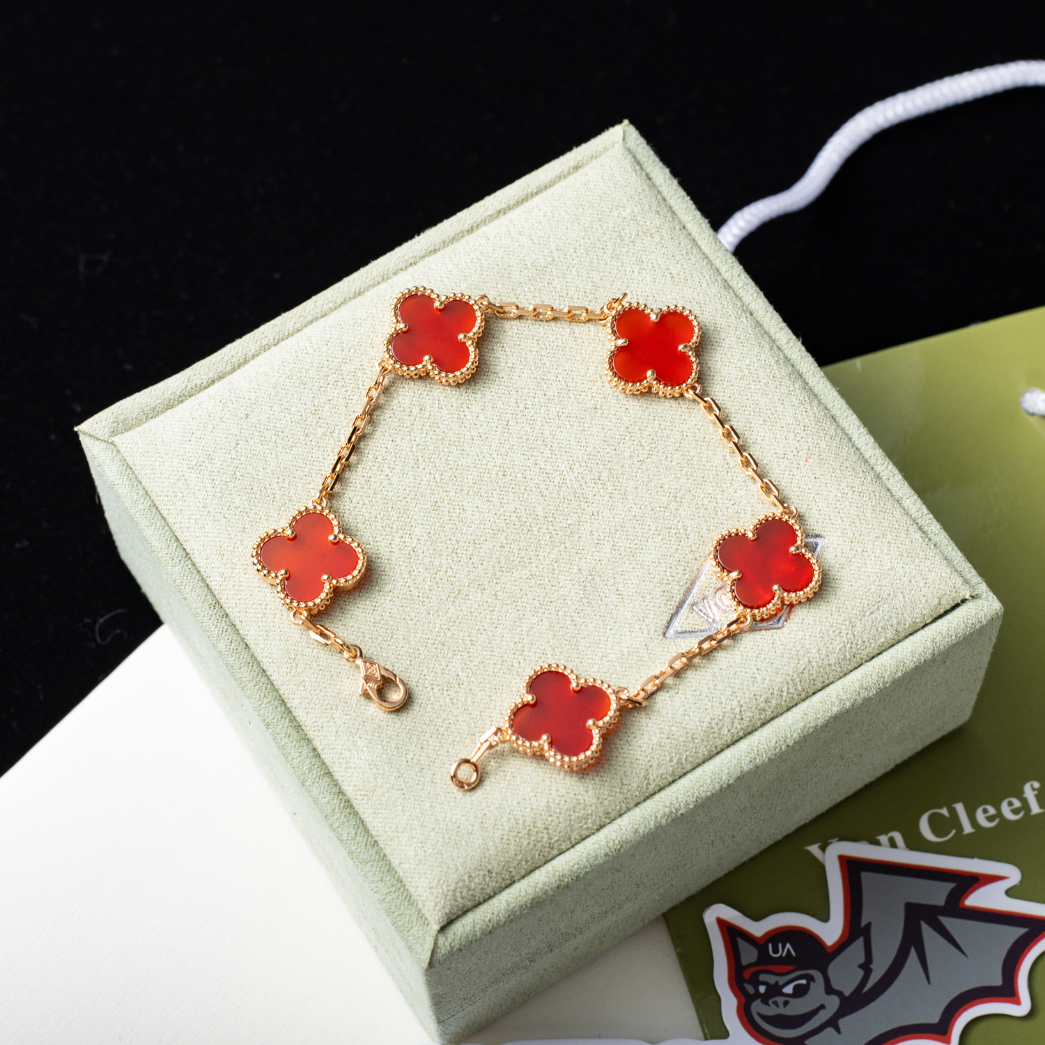 V*N CL*F & arpels rose gold carnelian bracelet