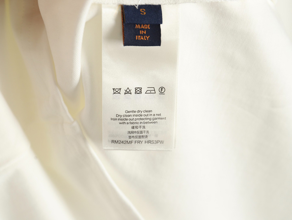 l0*is V*t0n embroidered lettering short-sleeved t-shirt