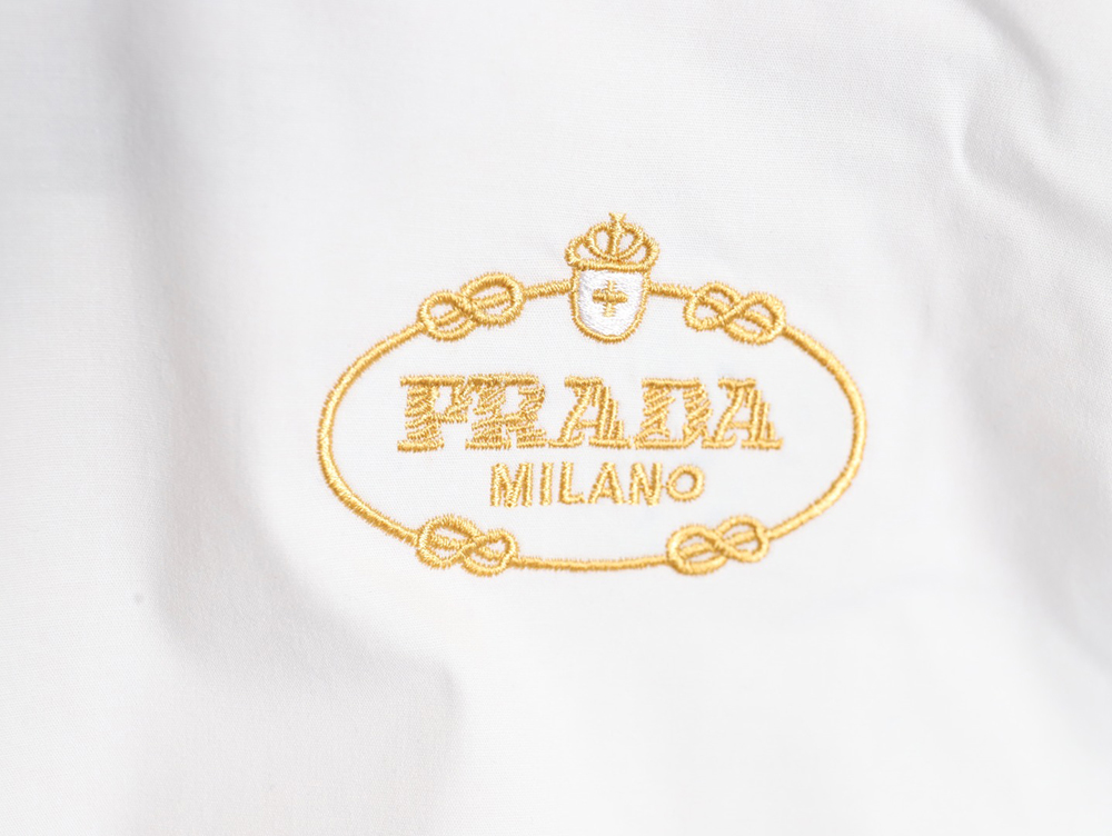 Pra*a embroidered lettering poplin long sleeve shirt