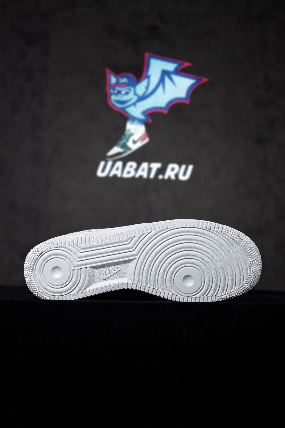 l0*is V*t0n x air force 1 low 