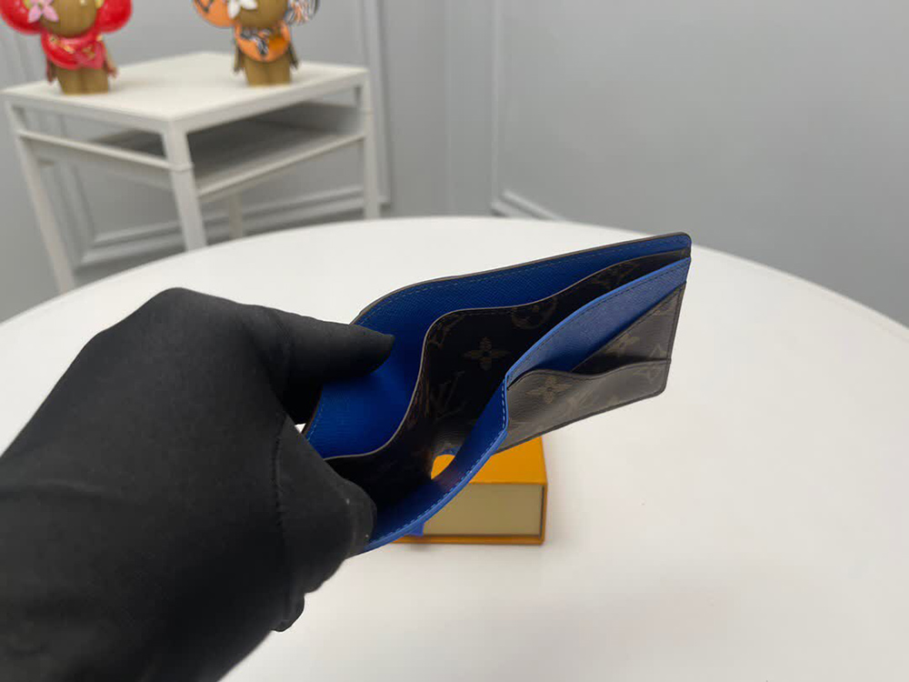 l0*is V*t0n wallets m12835 11.5*9*1.5cm