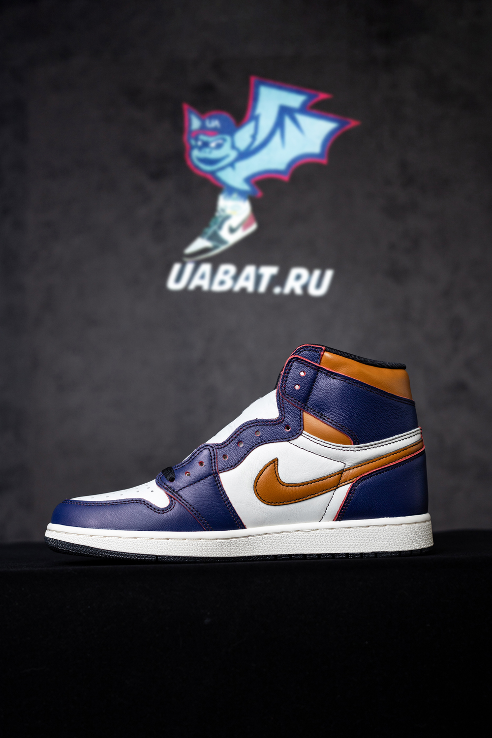 AIR JORDAN 1 HIGH OG DEFIANT "LA TO CHICAGO"