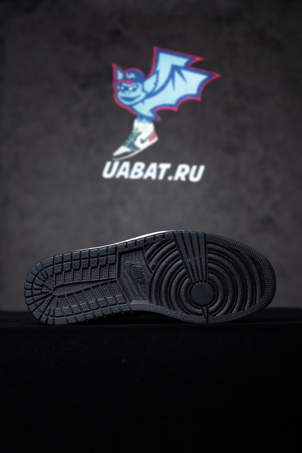 AIR JORDAN 1 HIGH OG DEFIANT "LA TO CHICAGO"