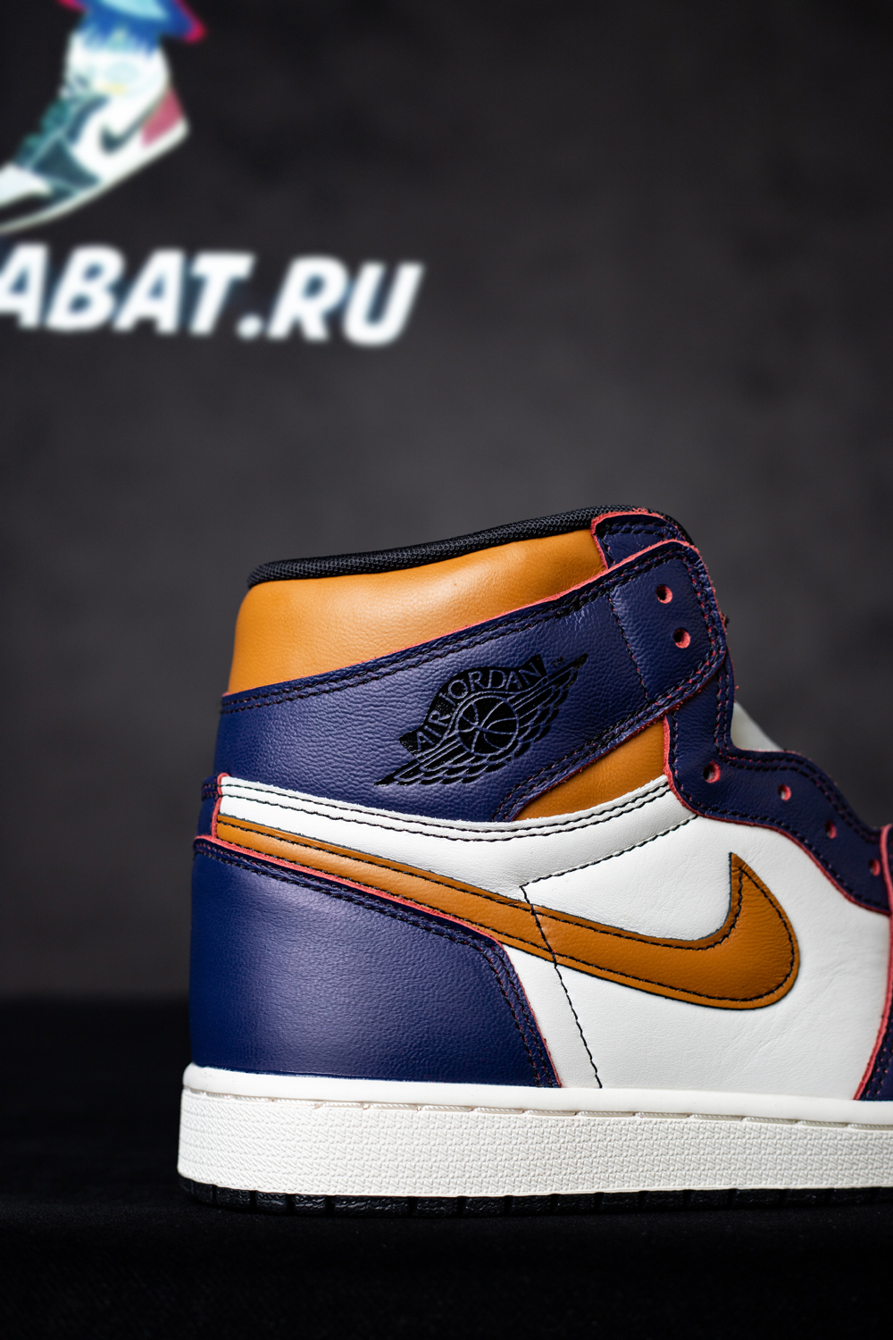 AIR JORDAN 1 HIGH OG DEFIANT "LA TO CHICAGO"