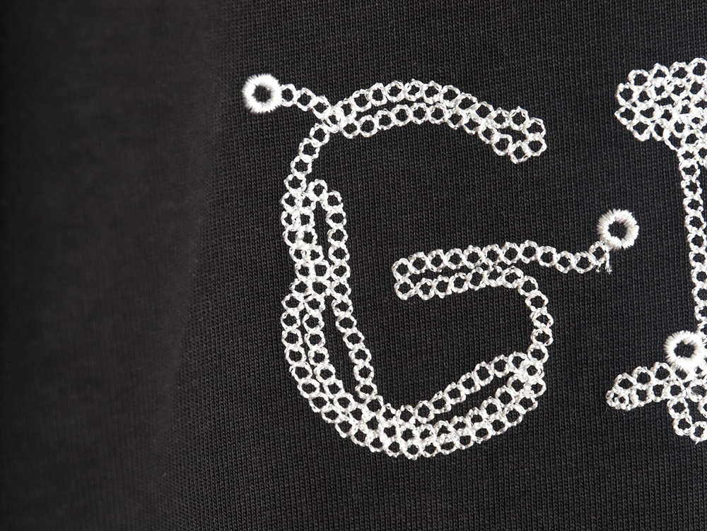 Givenchy embroidered lettering logo short sleeve TSK1