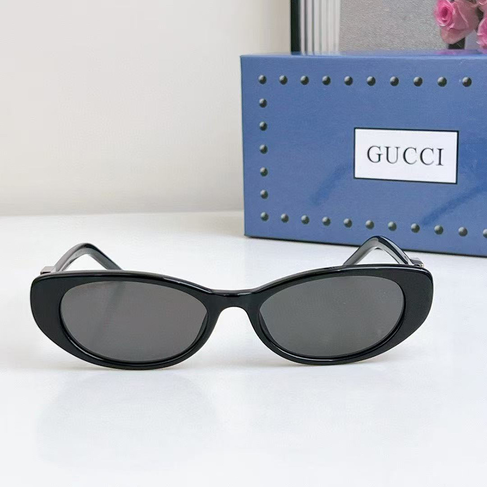 G*u*i eyeglasses g1680s