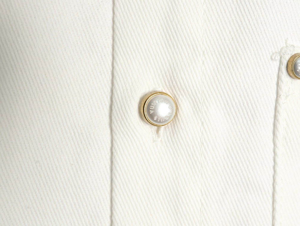 l0*is V*t0n leather label pocket short sleeve denim shirt