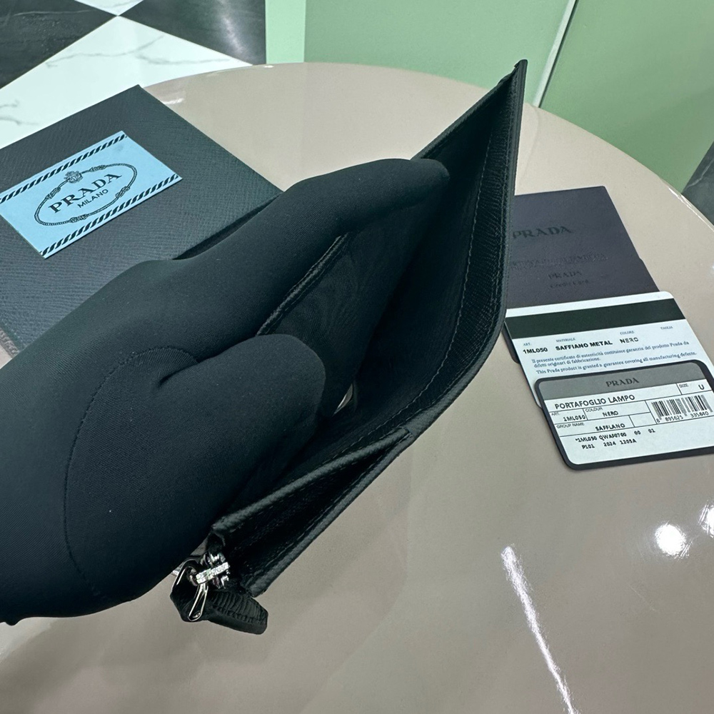 Pra*a wallets 1mv021 11.2*8.5cm