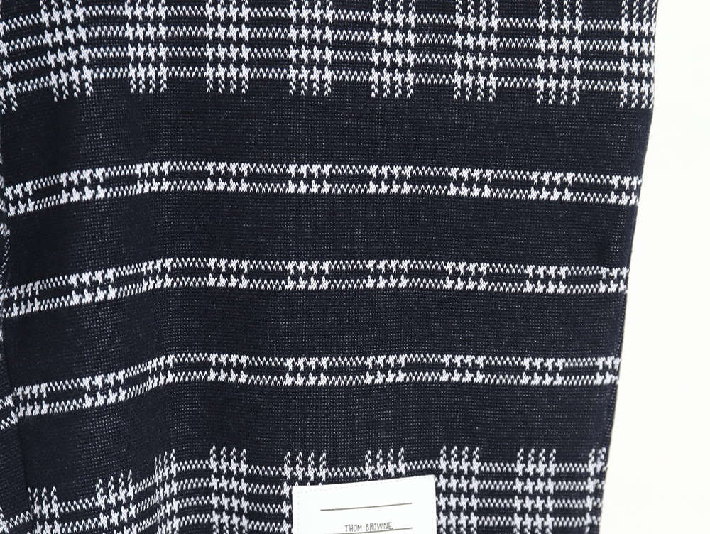 Thom Browne houndstooth jacquard striped shorts TSK1