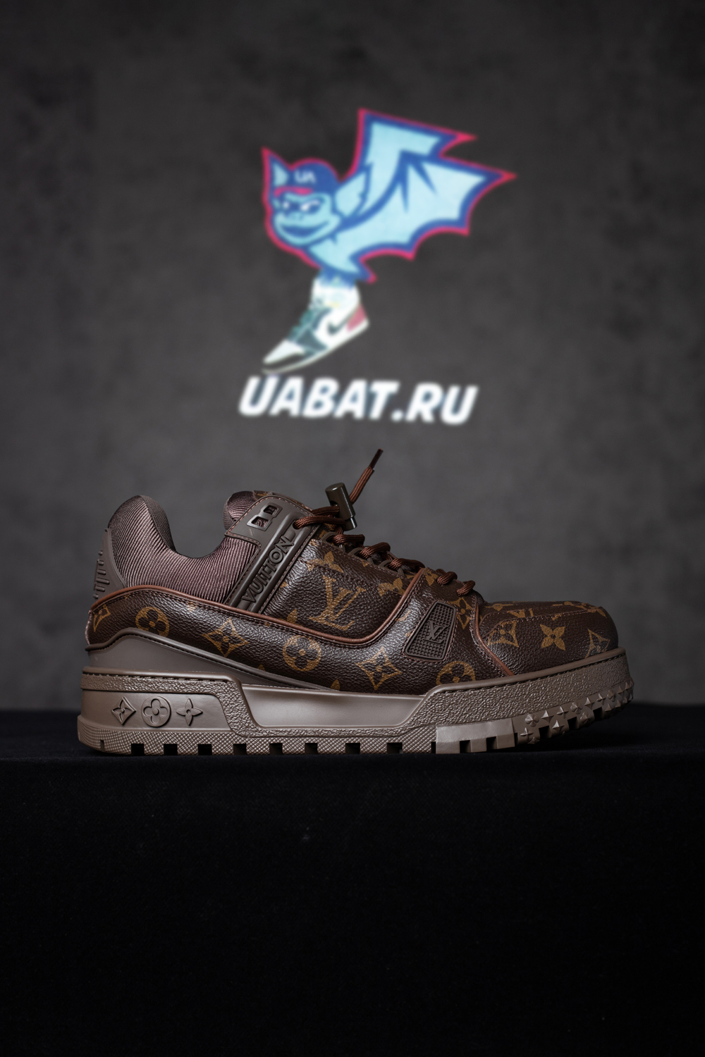 l0*is V*t0n trainer maxi sneaker 1ad7dt