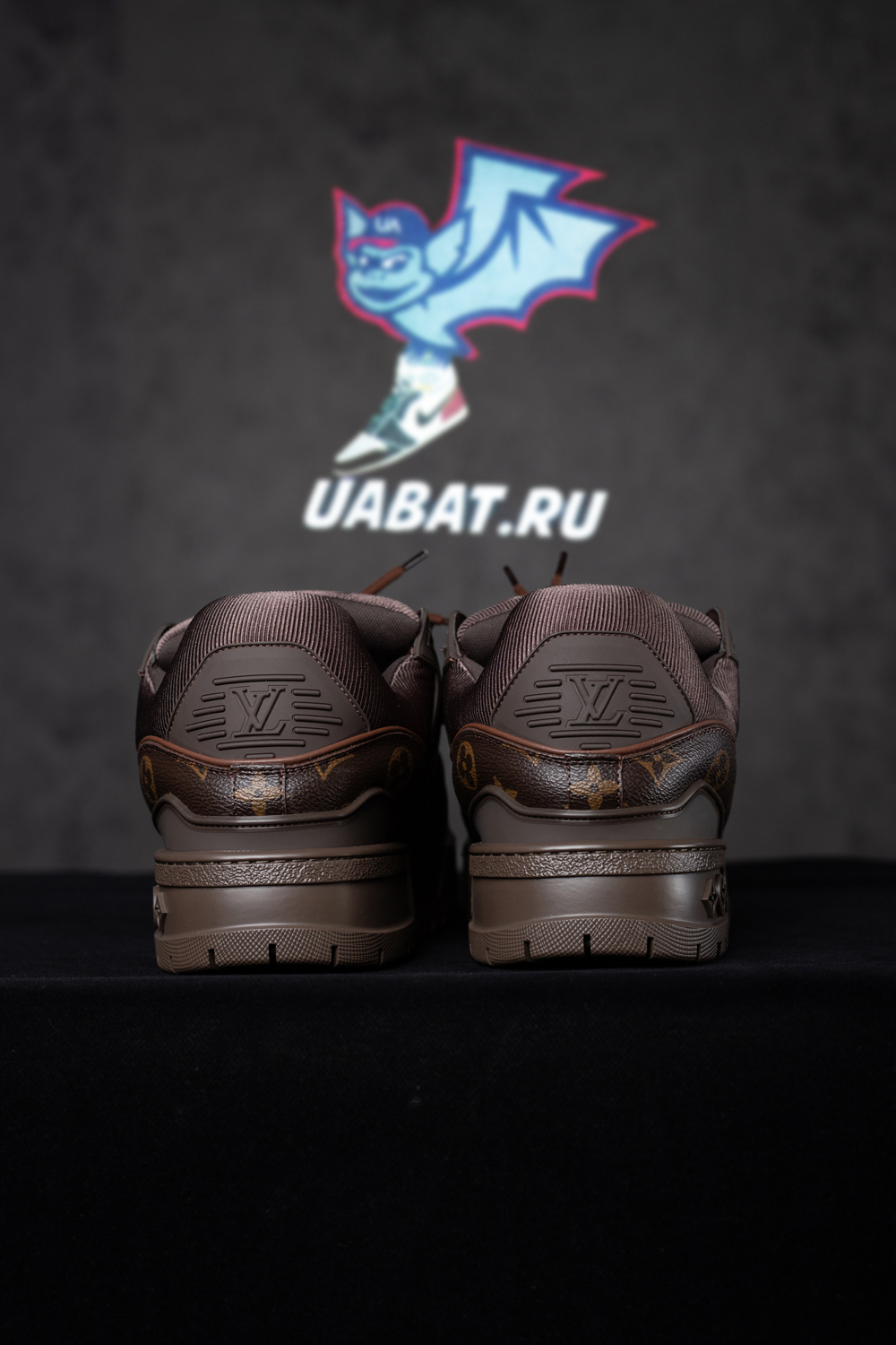 l0*is V*t0n trainer maxi sneaker 1ad7dt