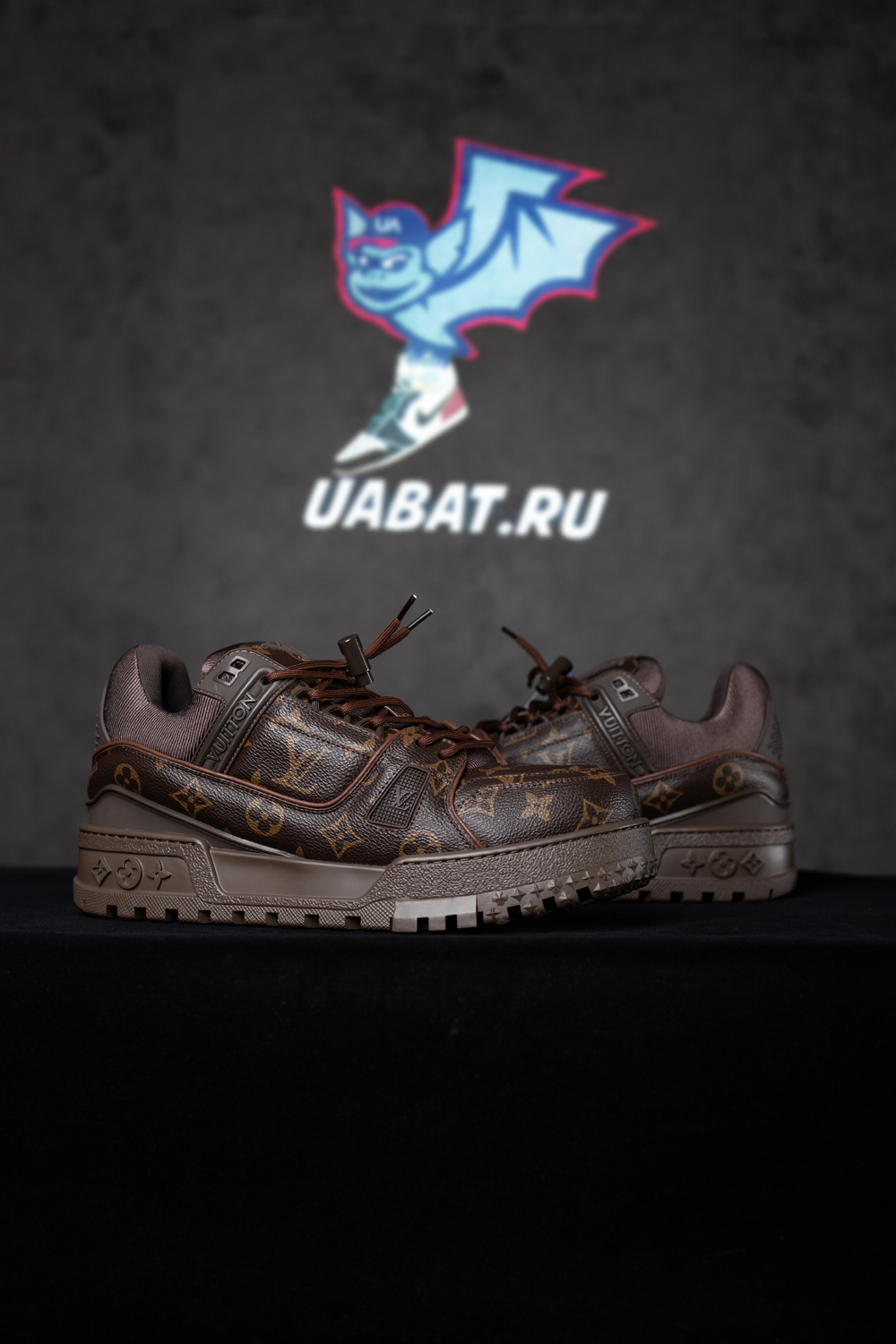 l0*is V*t0n trainer maxi sneaker 1ad7dt