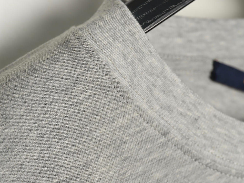 l0*is V*t0n small embroidery logo short-sleeved t-shirt