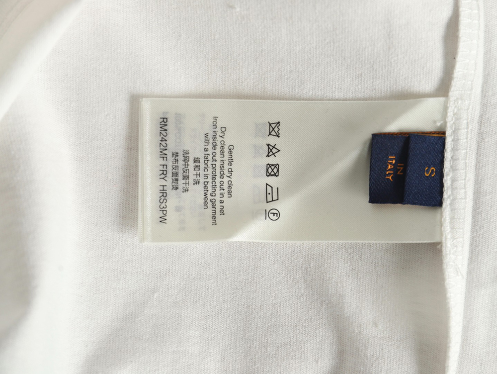 l0*is V*t0n red letter embroidered round neck short-sleeved t-shirt