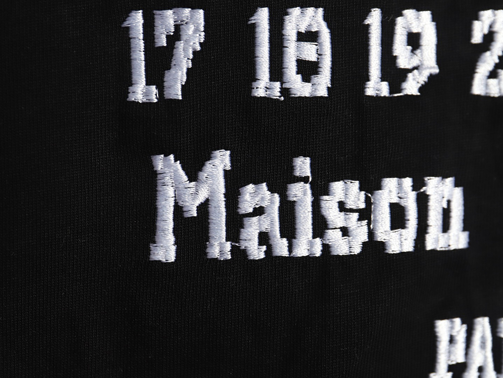 ma*s*n Ma*i*la label short-sleeved t-shirt