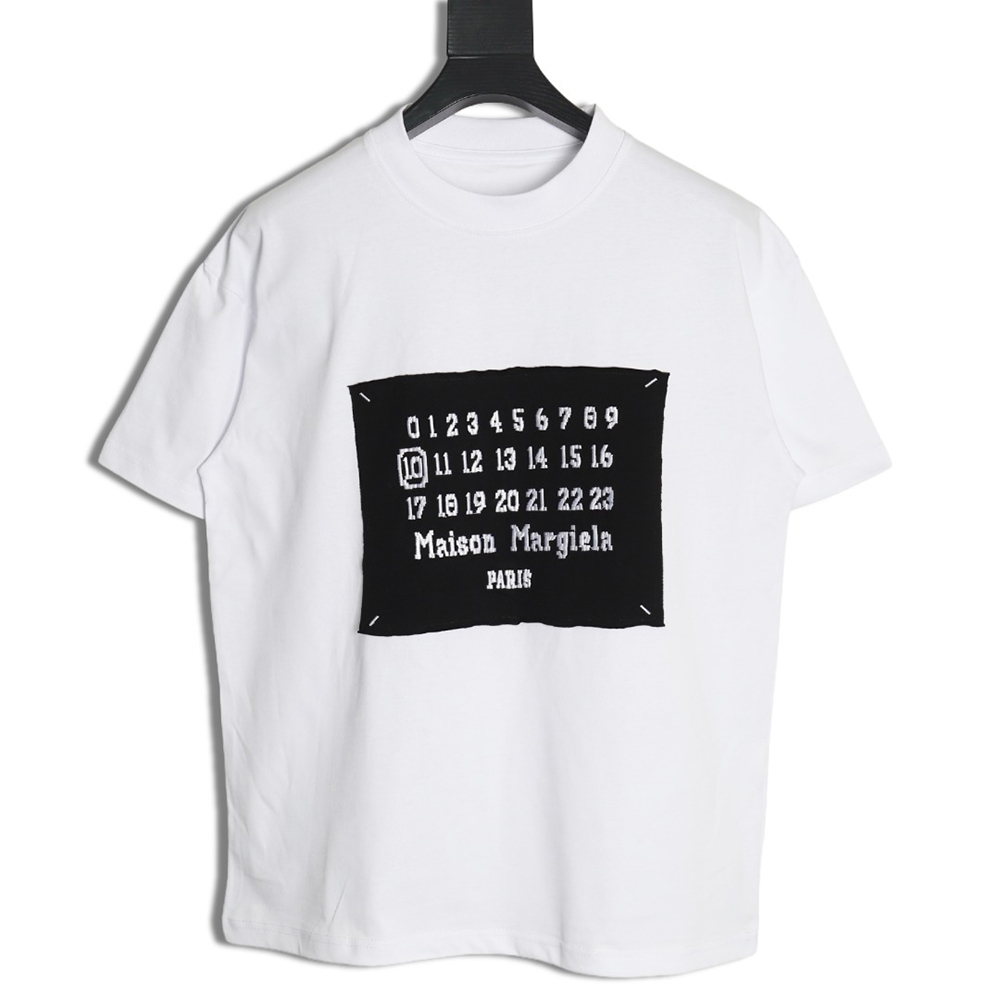 ma*s*n Ma*i*la label short-sleeved t-shirt