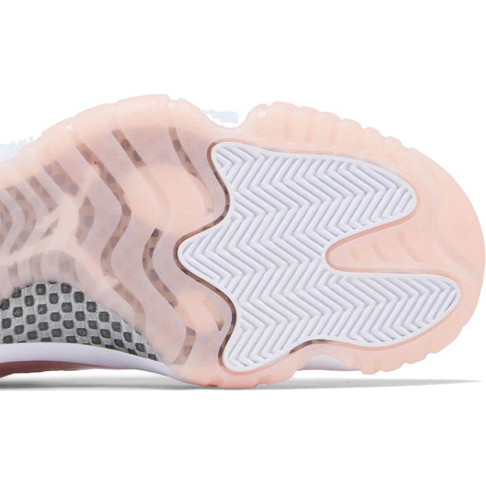 Wmns Air Jordan 11 Retro Low 