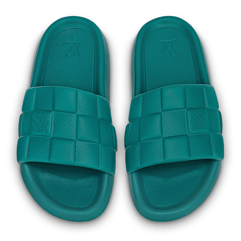 l0*is V*t0n waterfront slides