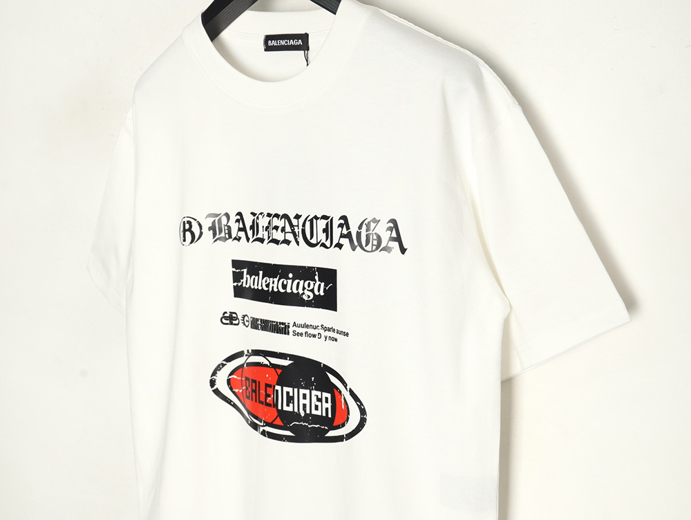 Ba*len*cia*ga destroyed letters short sleeve t-shirt