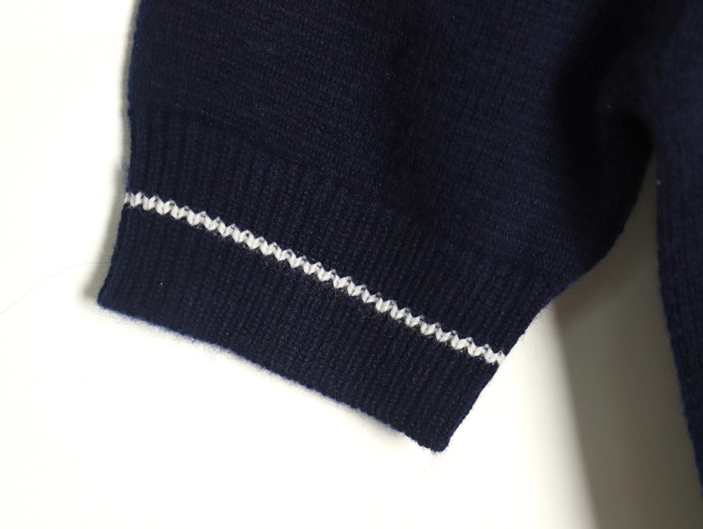 D*or letter knitted sweater short sleeves