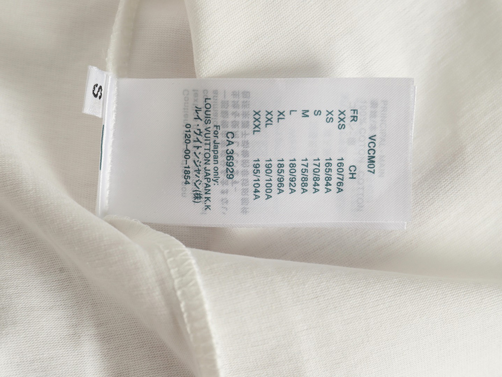 l0*is V*t0n chest cartoon short sleeve t-shirt