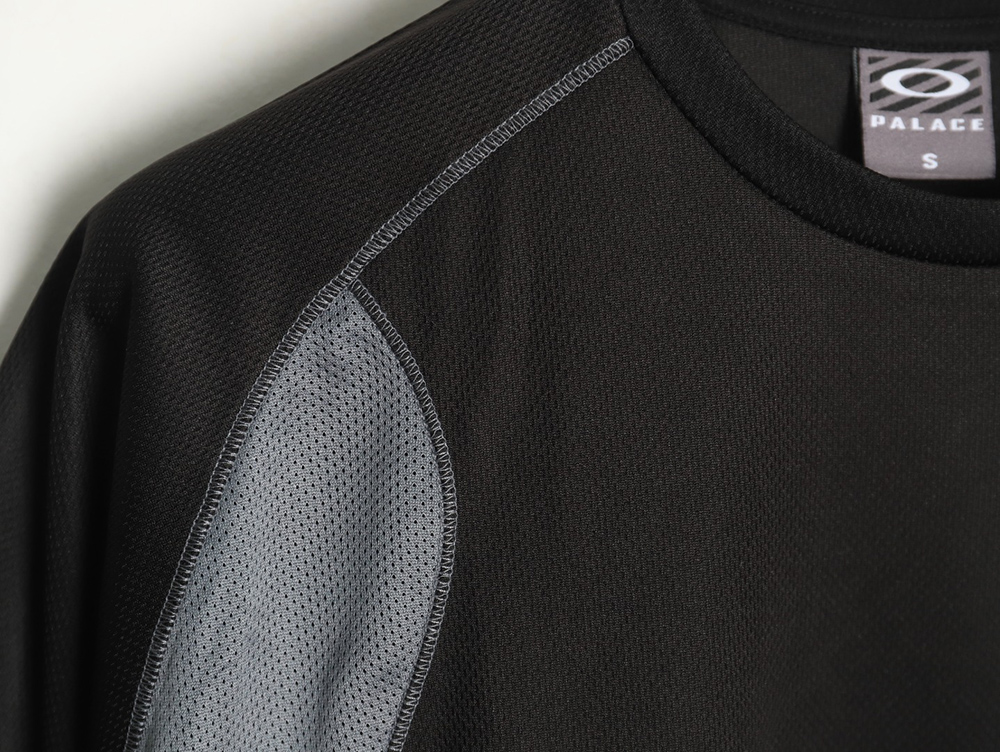 Palace & Oakley joint reflective mesh short-sleeve TSK1