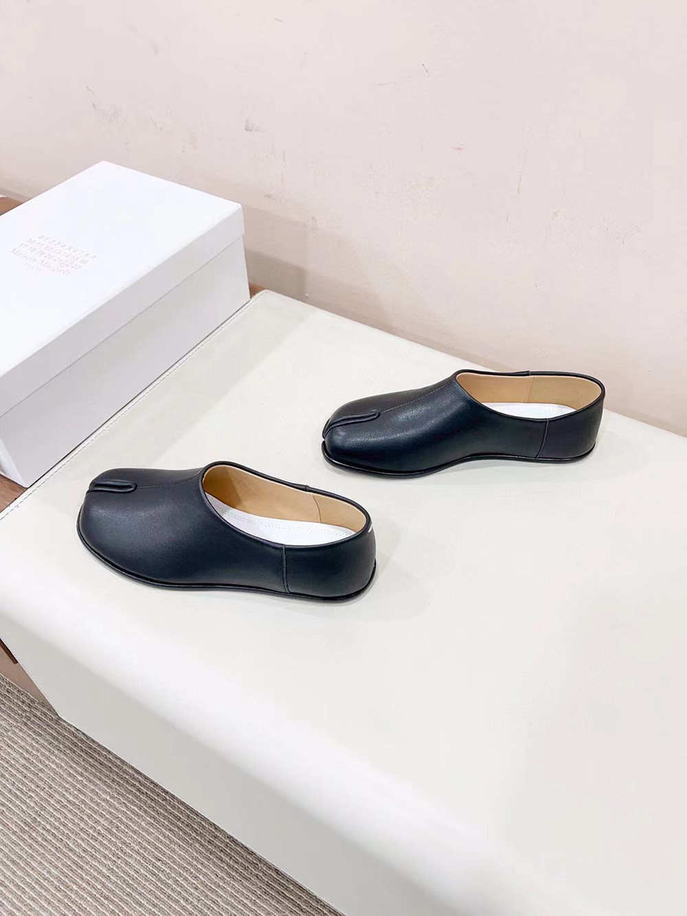 ma*s*n Ma*i*la tabi babouche mules