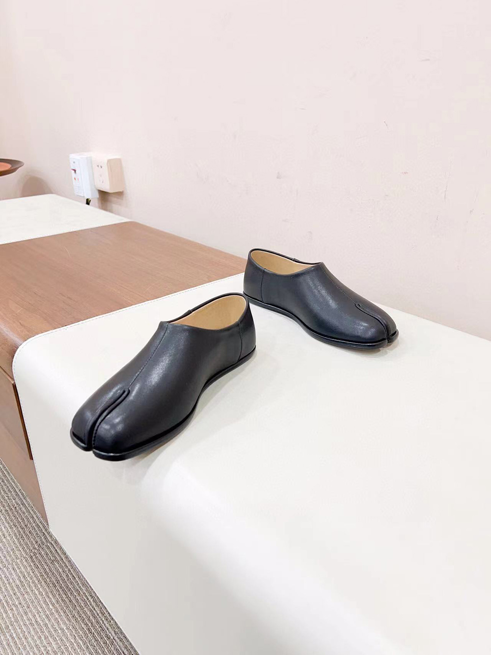 ma*s*n Ma*i*la tabi babouche mules