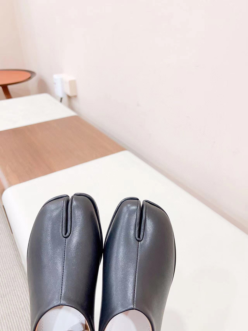 ma*s*n Ma*i*la tabi babouche mules