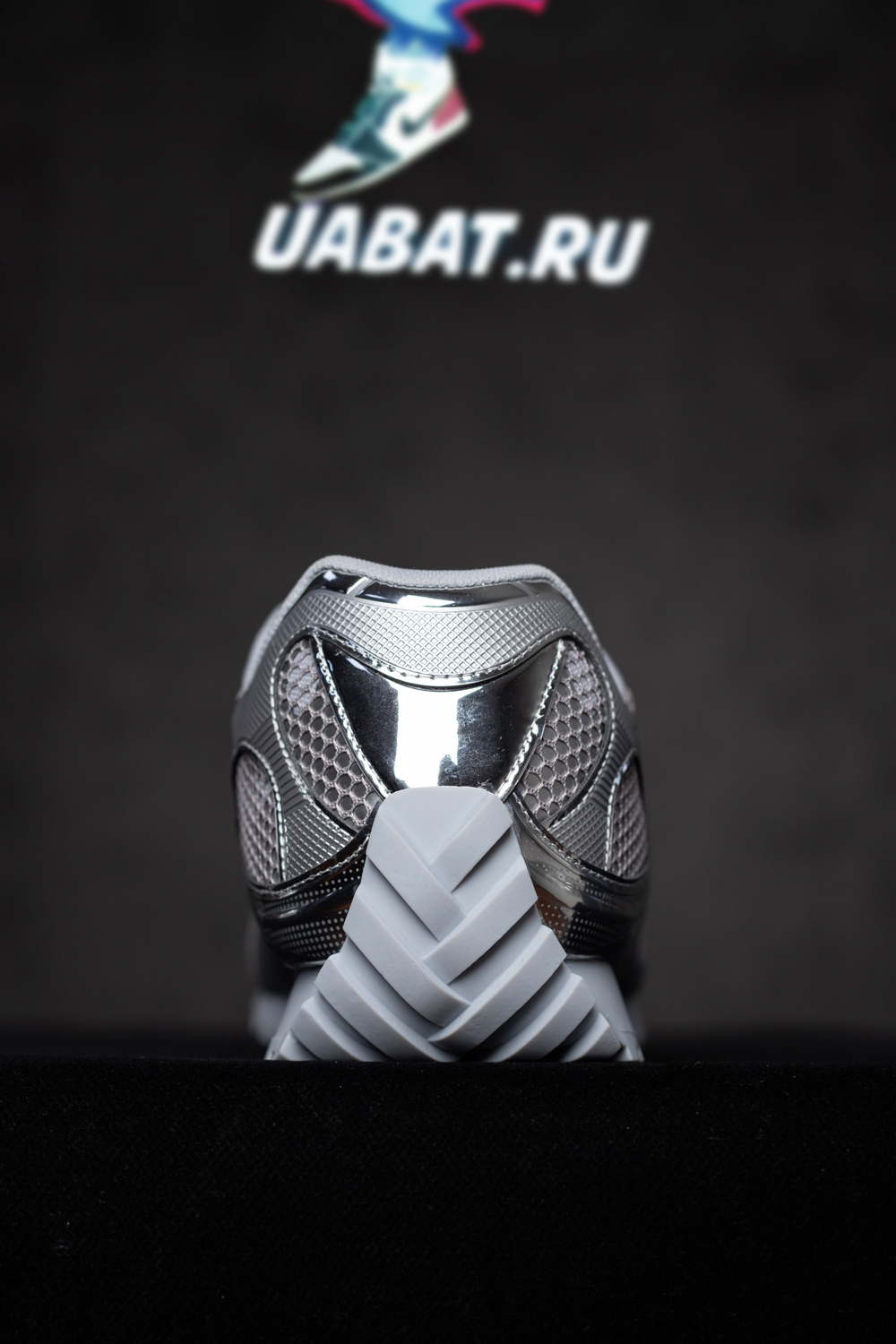 bo*te*ga Ve*ne*ta orbit runner sneaker