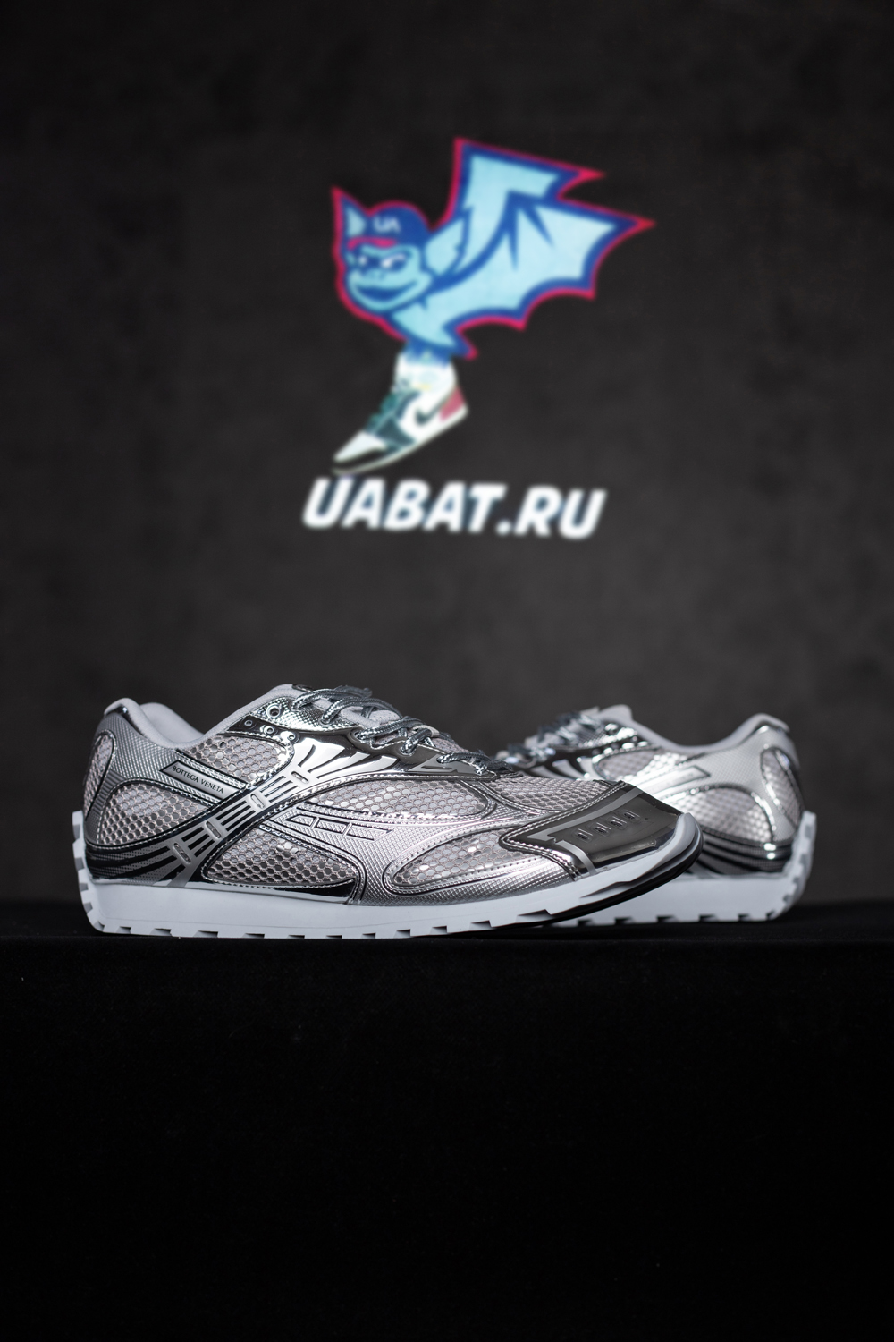 bo*te*ga Ve*ne*ta orbit runner sneaker