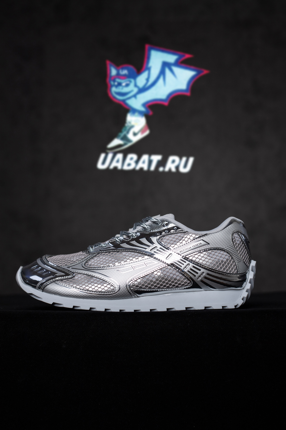 bo*te*ga Ve*ne*ta orbit runner sneaker