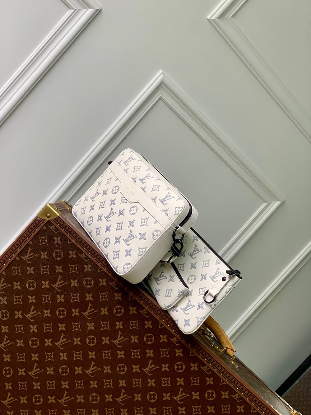 l0*is V*t0n trio messenger bags m24754 25*18.5*7cm