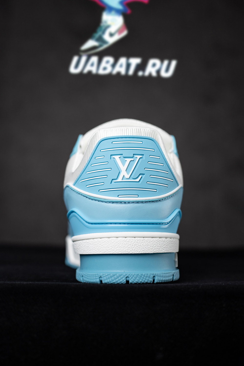 l0*is V*t0n trainer low white sky blue