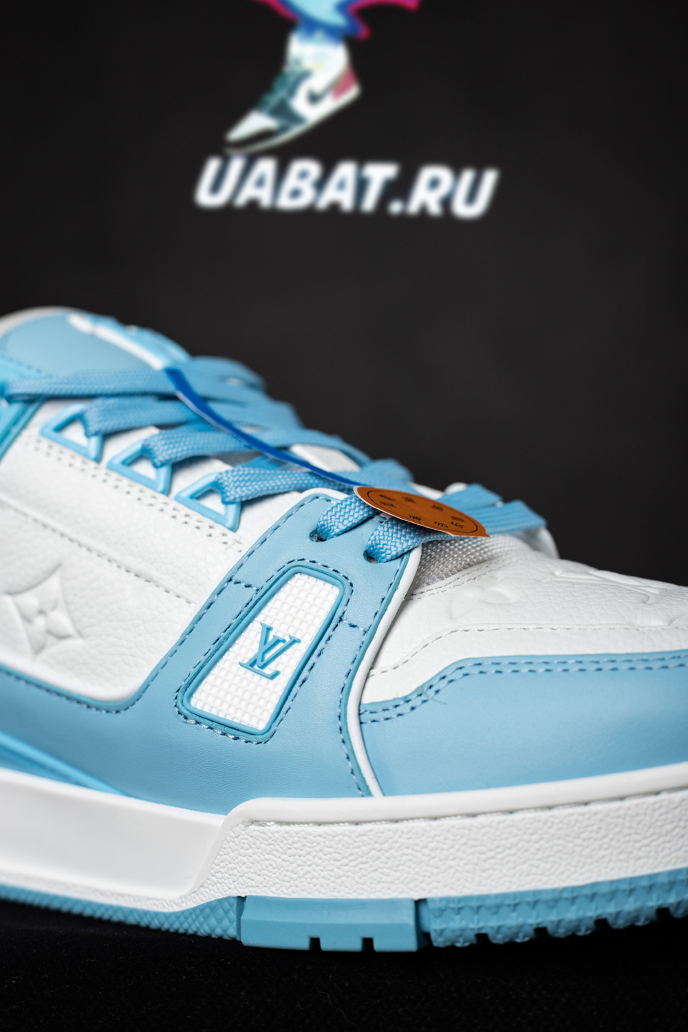 l0*is V*t0n trainer low white sky blue