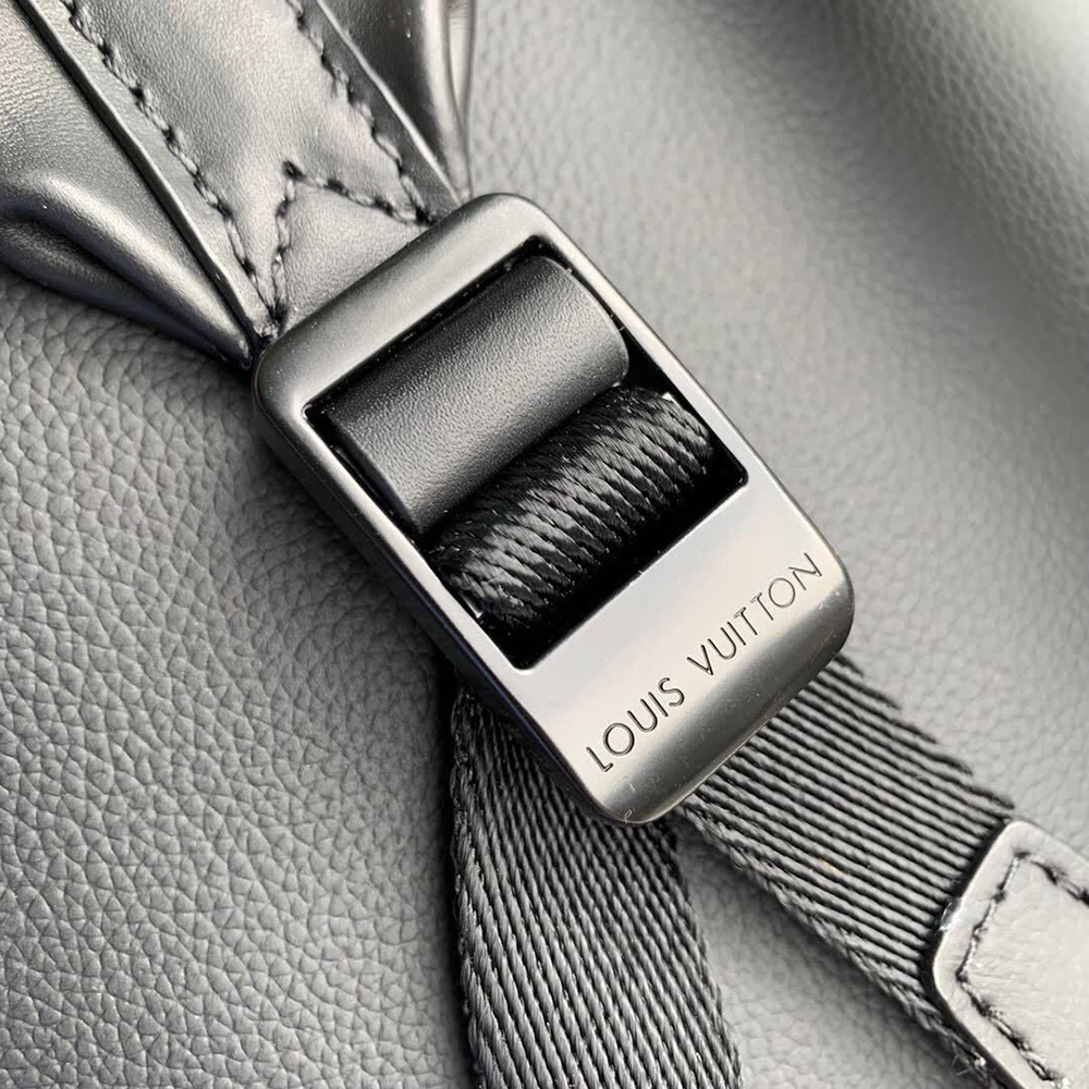 l0*is V*t0n discovery backpacks m46553 29*38*20cm