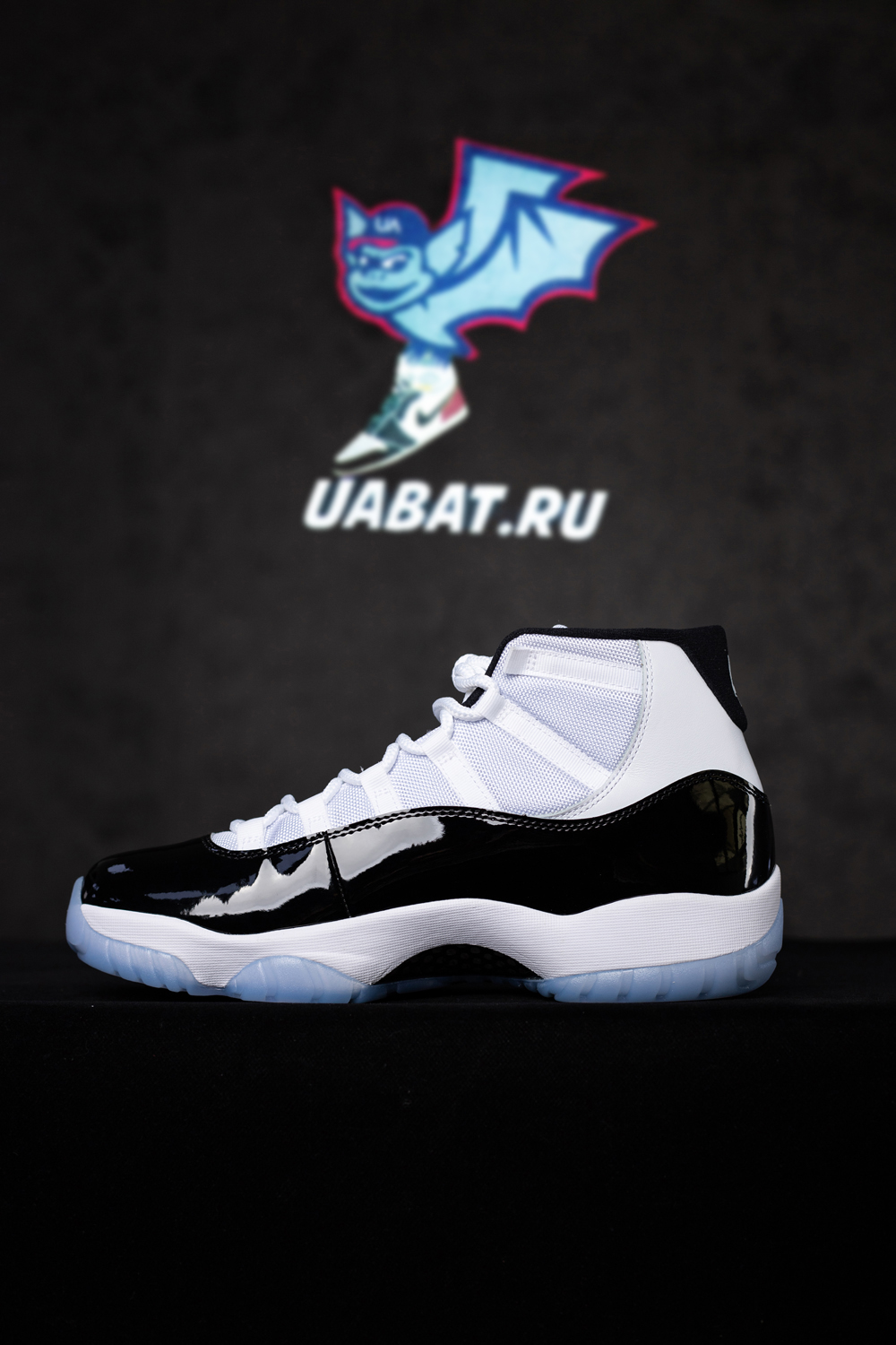 AIR JORDAN 11 RETRO "CONCORD "