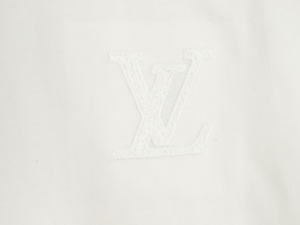 l0*is V*t0n dark pattern large logo embroidered short sleeve t-shirt