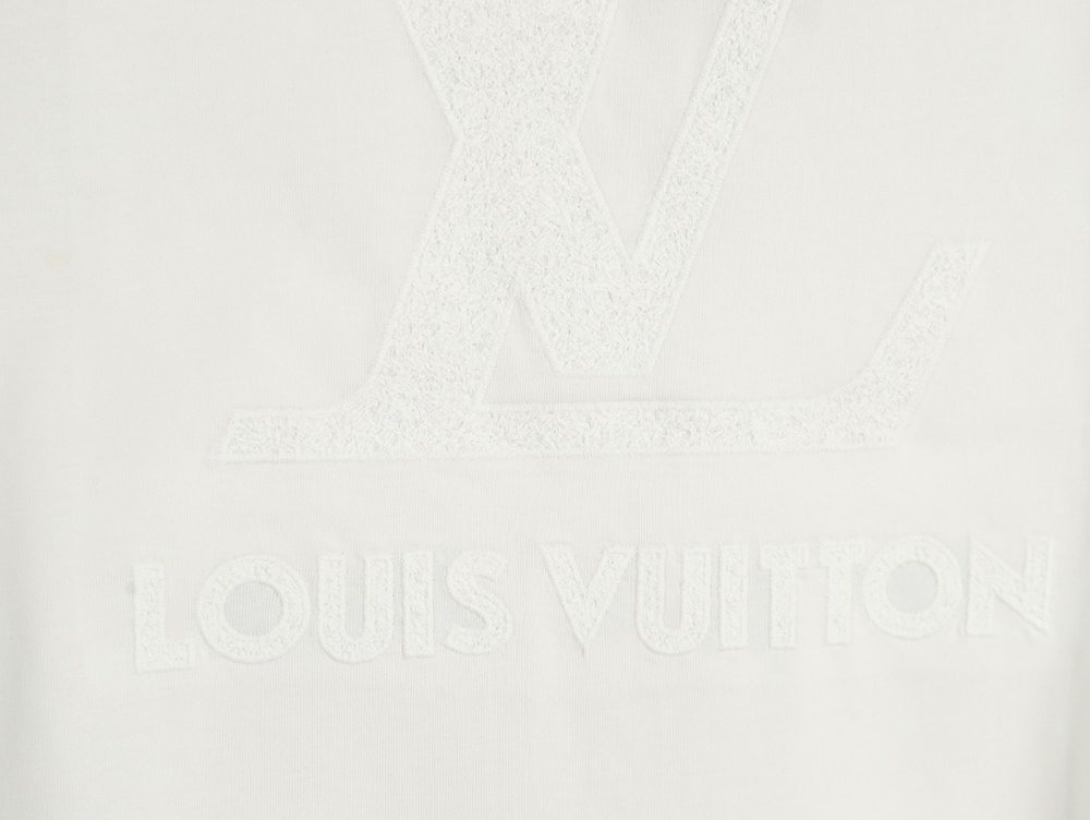 l0*is V*t0n dark pattern large logo embroidered short sleeve t-shirt