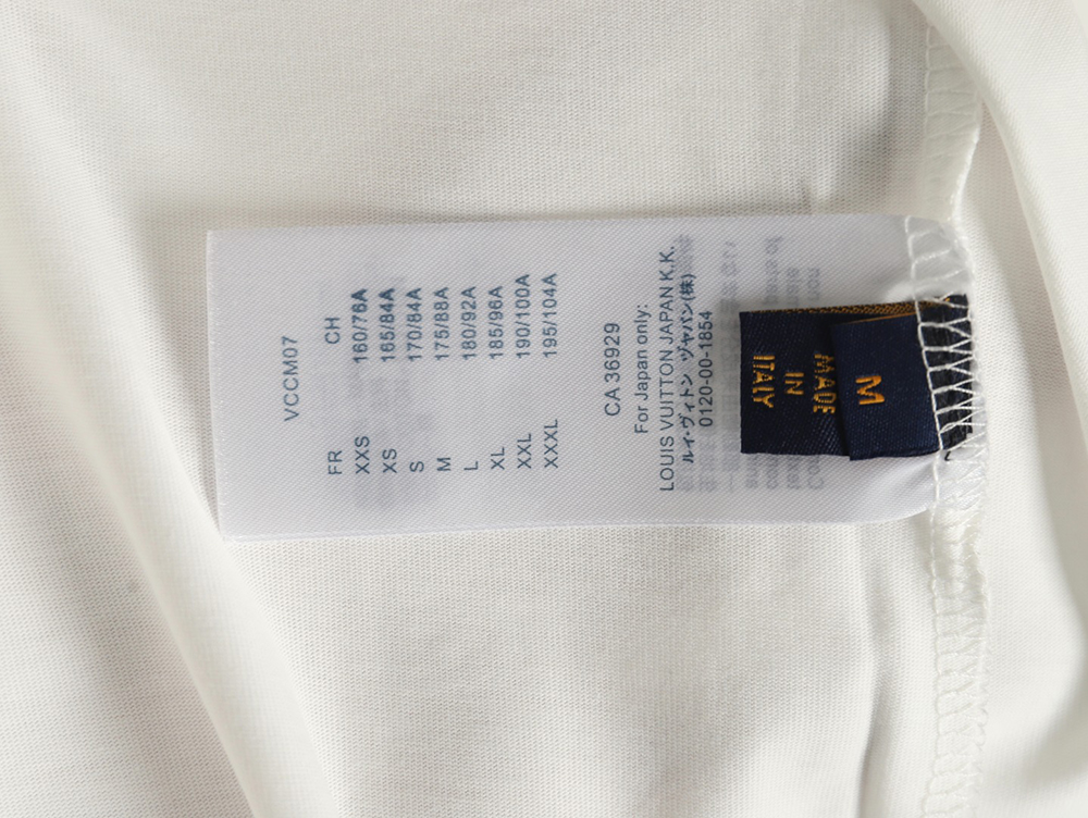 l0*is V*t0n dark pattern large logo embroidered short sleeve t-shirt