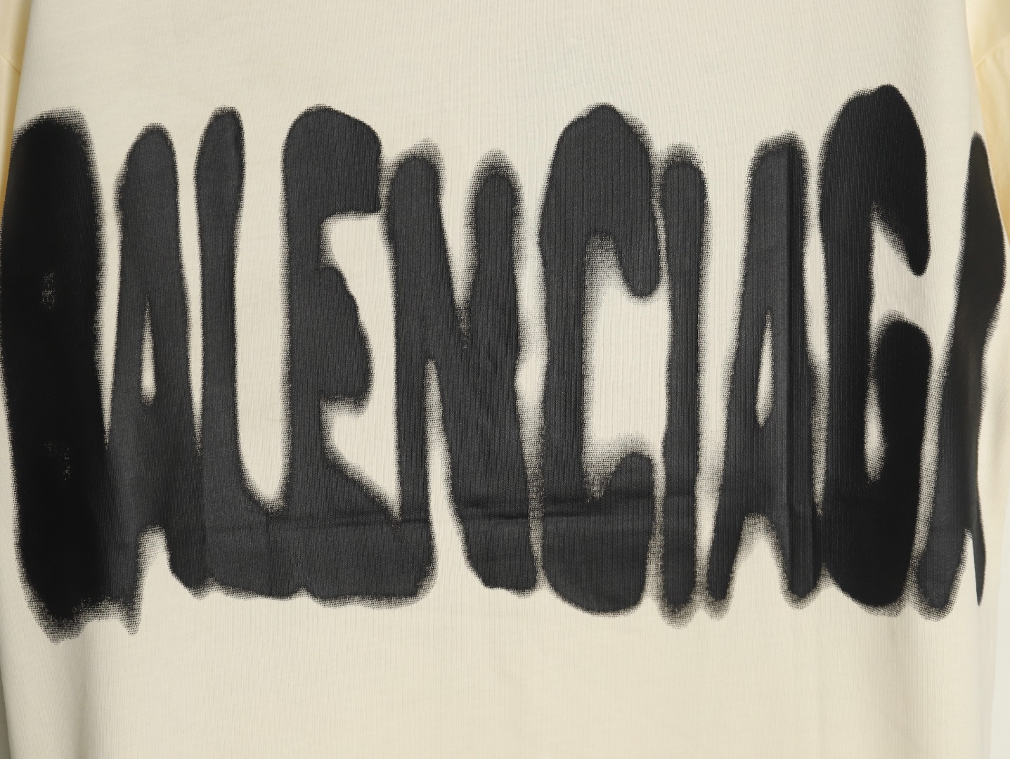 G*u*i & ba*len*cia*ga joint graffiti letter print short-sleeve