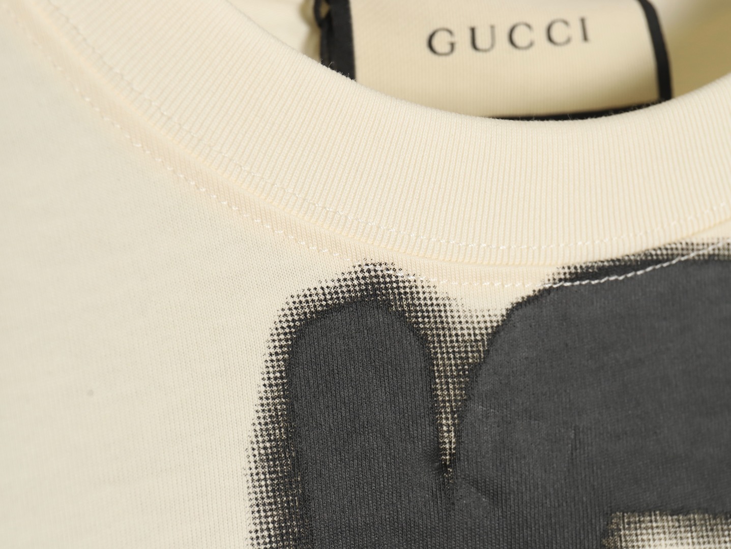 G*u*i & ba*len*cia*ga joint graffiti letter print short-sleeve