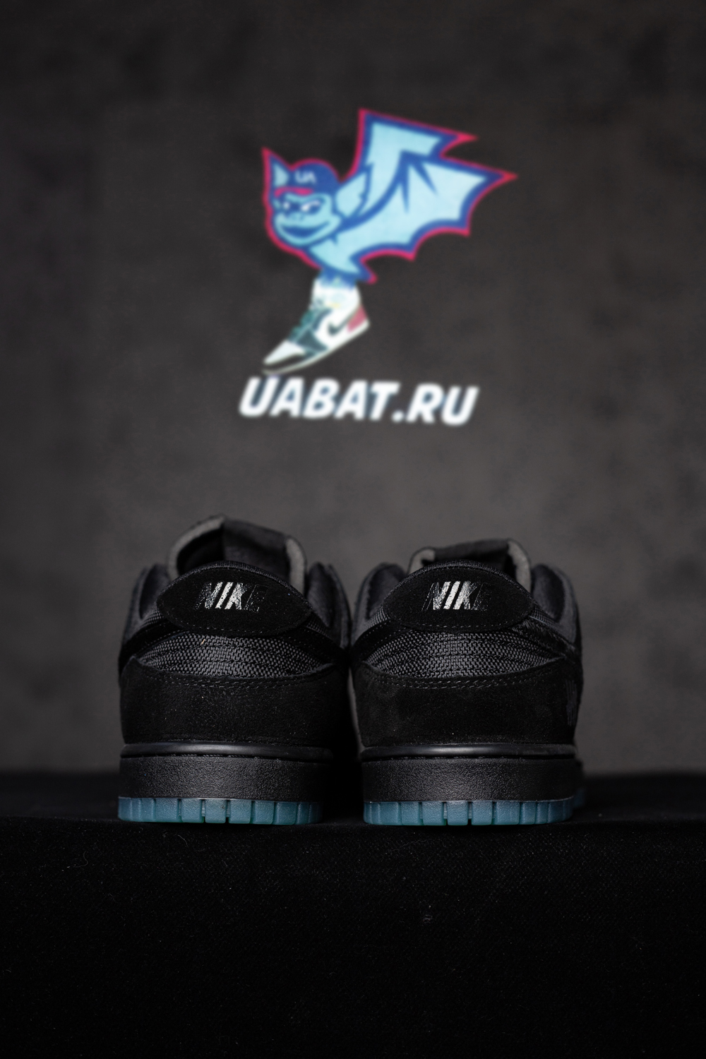 UNDEFEATED X DUNK LOW 