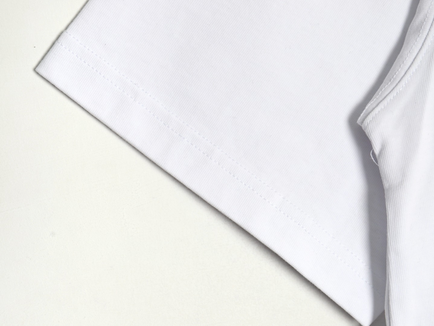 ma*s*n Ma*i*la & tommy cash embroidered logo crew neck short sleeve t-shirt