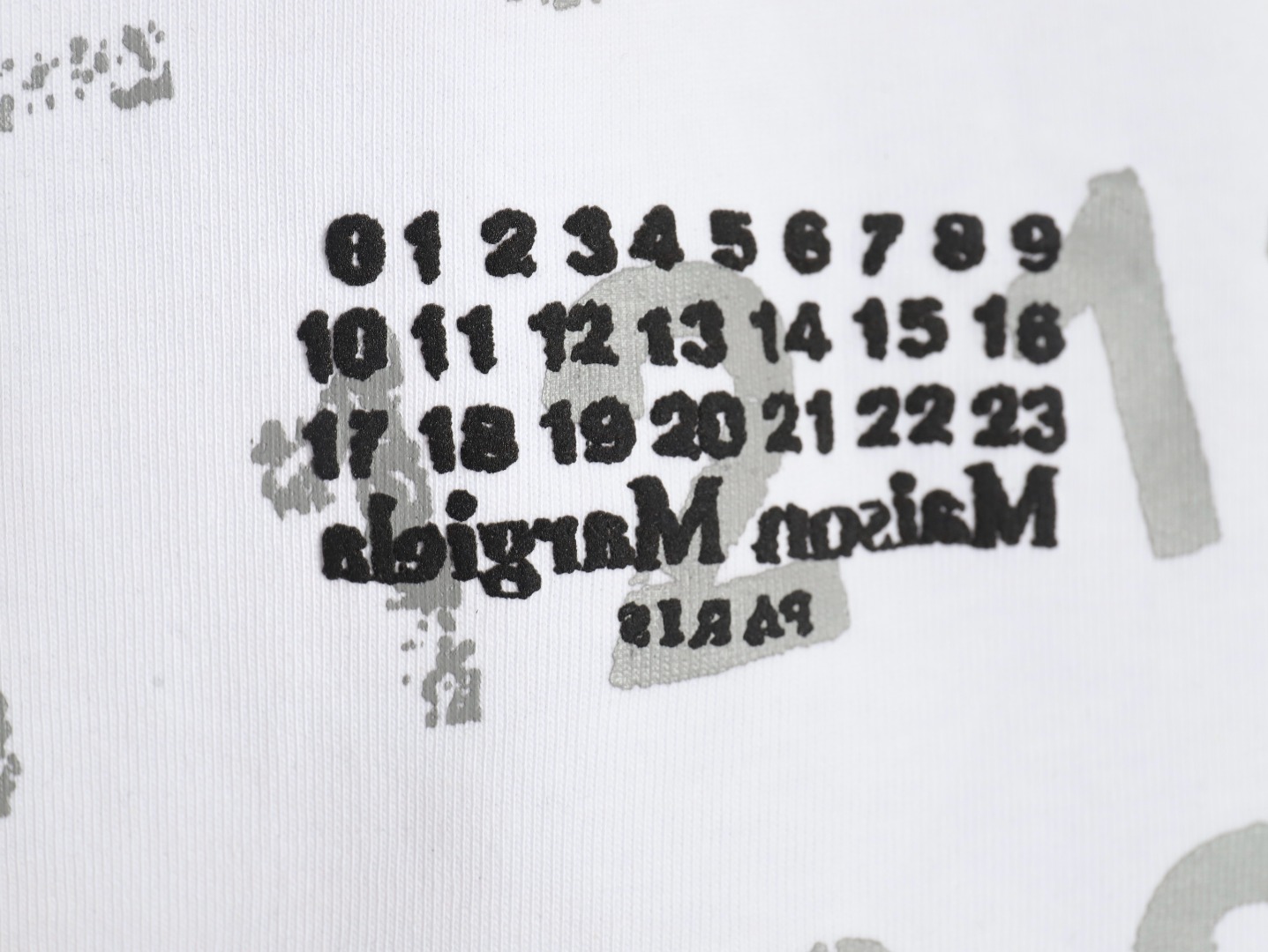 ma*s*n Ma*i*la digital painting mottled graffiti round neck short-sleeved t-shirt