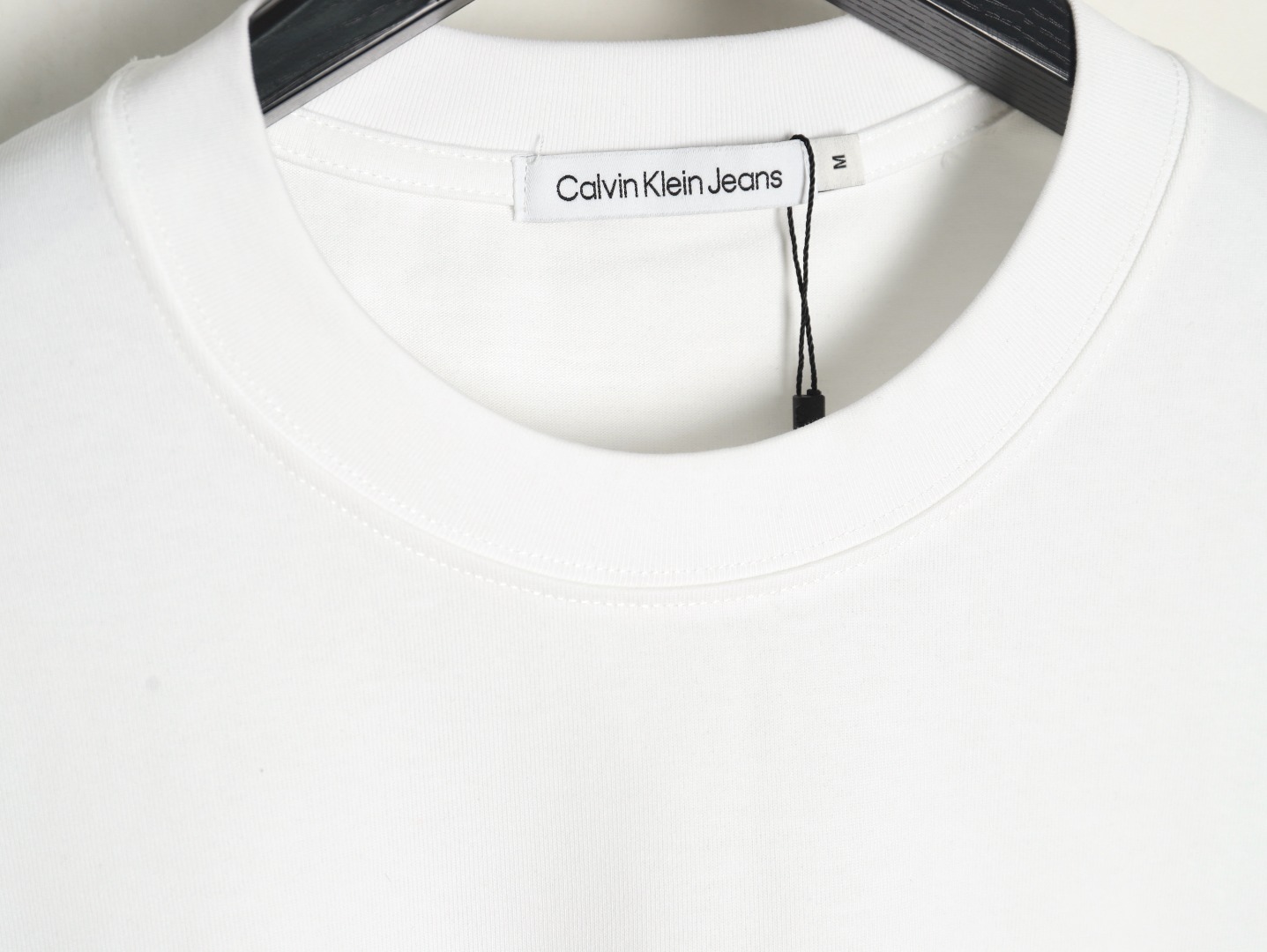 Calvin Klein small embroidery back print short sleeves