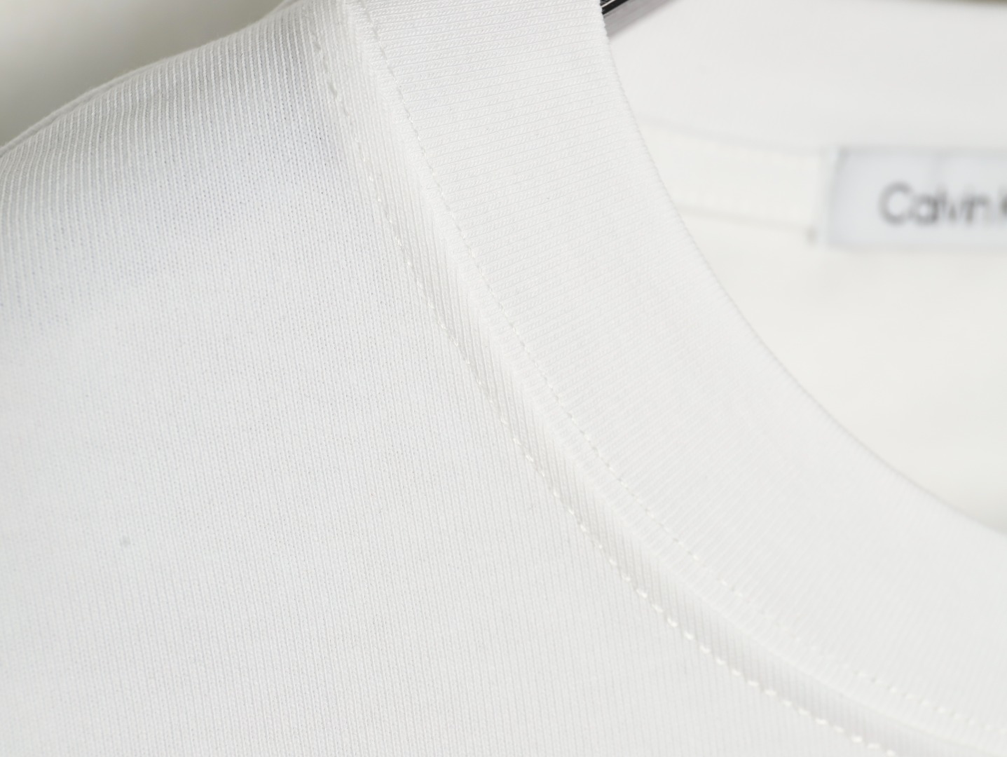 Calvin Klein logo silicone print short sleeves