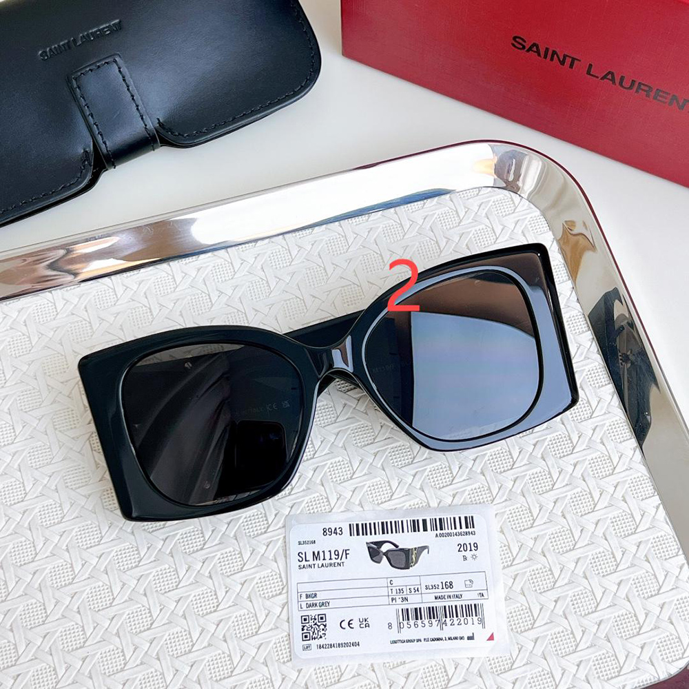 Sa**t Lau*nt oversized sunglasses m119f