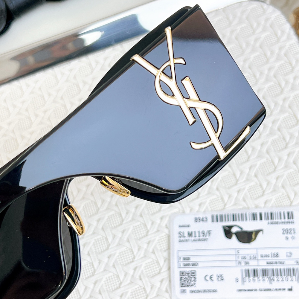 Sa**t Lau*nt oversized sunglasses m119f